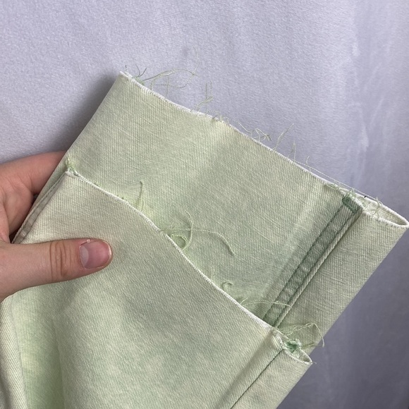 Kut From The Kloth Pastel Green Acid Wash Rachel Mom Jeans - NWT - Size 4 - Picture 11 of 15